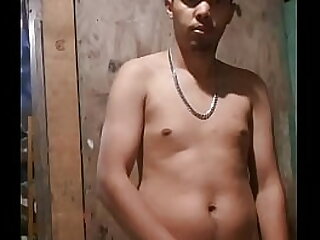 Pablo bra batendo uma de manh&atilde; na cozinha