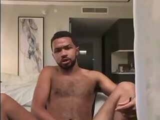 Gorgeous guy having a wank