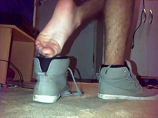 Teenboy take off van and show his smelly feet