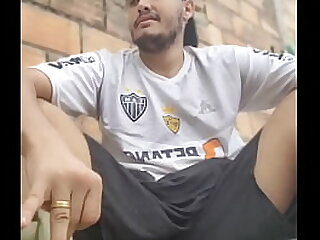 Brincando com a cueca que o par&ccedil;a esqueceu aqui em casa