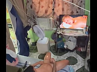 Fui pego no flagra batendo punheta