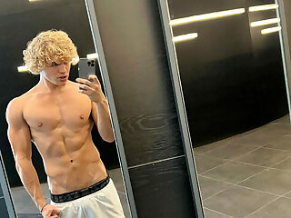 178  Curly Haired jock  Owen Lindberg sunshinesmile99 onlyfans porn
