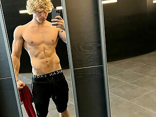 131  Curly Haired jock  Owen Lindberg sunshinesmile99 onlyfans porn