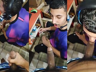 gamer boy sucks his friend’s hard dick