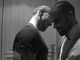 Justified - 5 men Orgy