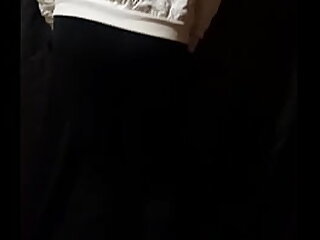 crossdresser satisface su culo