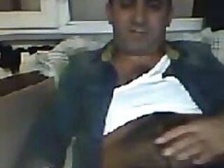 Turkish mature guy wanking