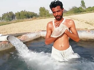 Pakistan tubwell boy