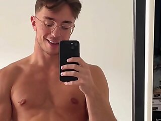 French Twunk getting sucked and fucking a fat ass