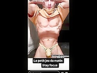 David Gasser Vacuum Pose