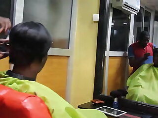 Salvador Gomez one of the best porn actors on the African scene decides to fuck the young Ugandan Latifa in the middle of a massage session in a beauty salon it's great this work session let's admire