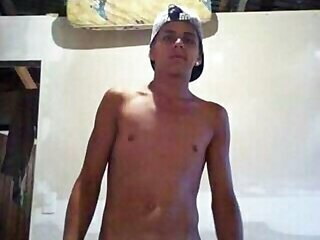 Mae Chata de Tres Ríos de Cartago, Costa Rica desnudo