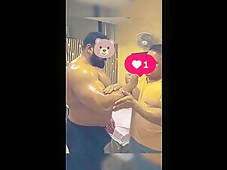 Musclebear massage