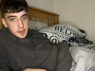 Str8 21y British Gamer Nuts on Cam