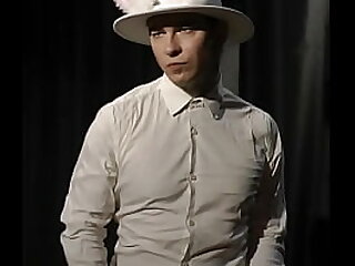 HOW MEN COSPLAY WHITE RABBIT  &sol; PART 1 &sol; BAD ANTON