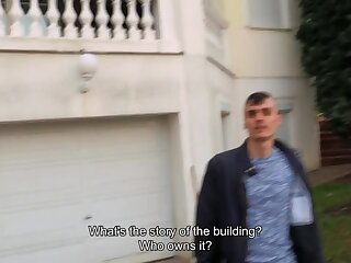 เซลล์แมนขายบริการพร้อมให้เช่าบ้าน