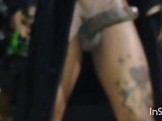 Legs back&period; Jerk til I bust