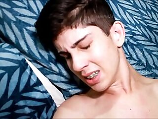 NEG&Atilde;O TIRANDO O CABA&Ccedil;O DO NOVINHO